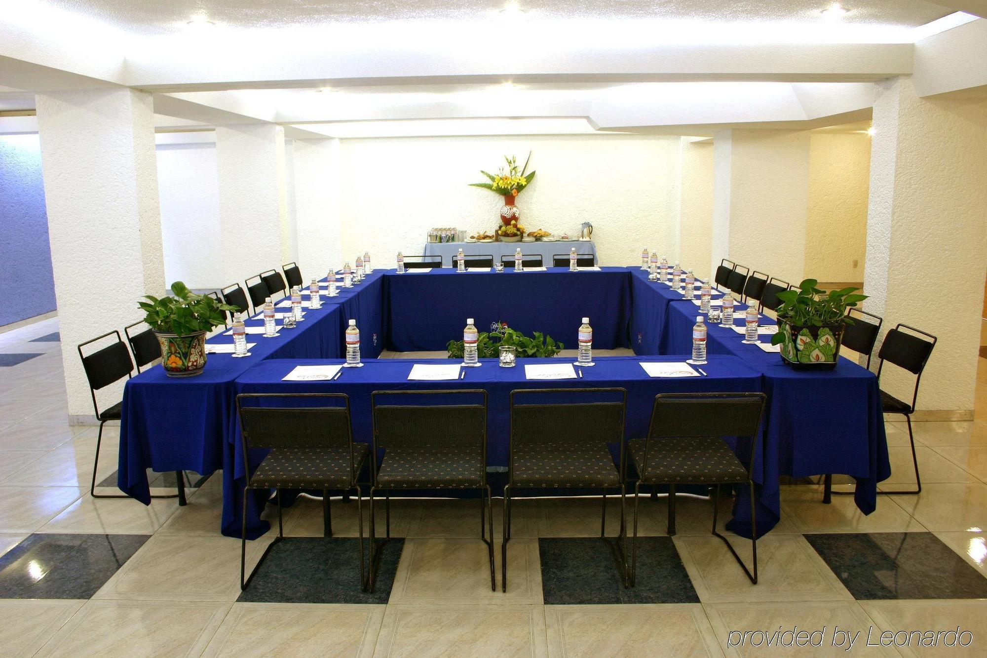 Hotel Emily Pachuca Konforlar fotoğraf